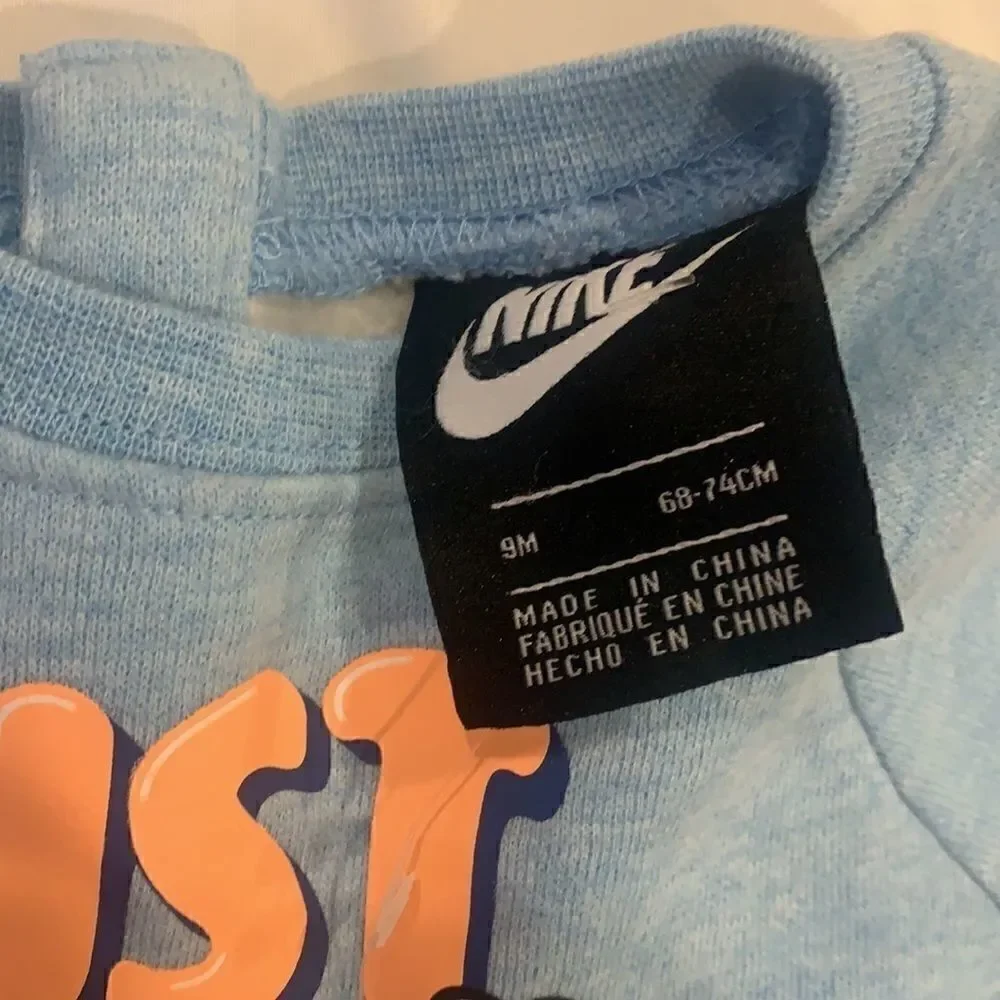 Nike sweatshirt